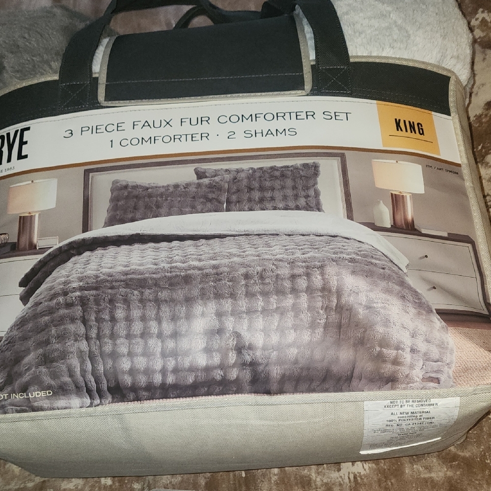 Frye Silver And Gray Faux Fur Comforter Set - King - Picture 7 of 12